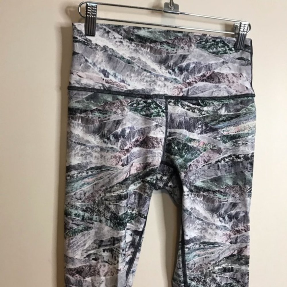 Lululemon Wunder Under Springscape Multi 25” I Size 6 - Picture 8 of 12